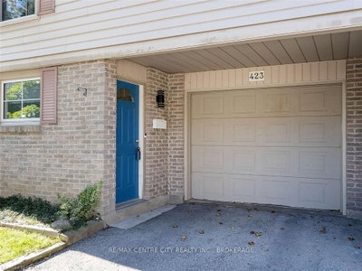 423 EVERGLADE Crescent — photo 2