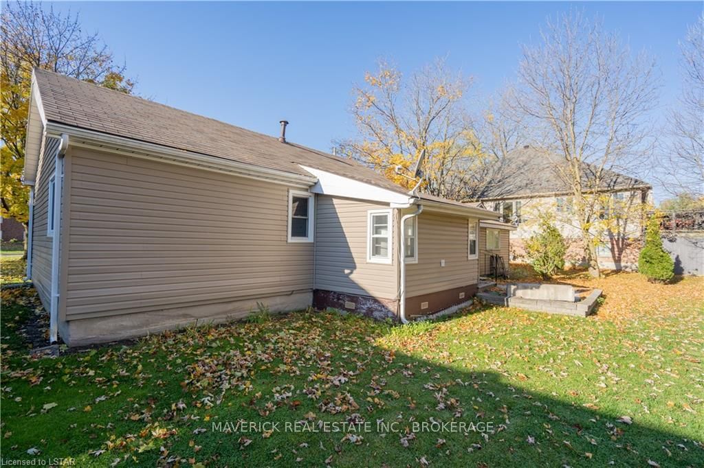 Listing Image 7