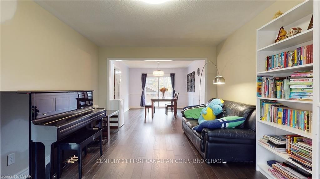 Listing Image 7