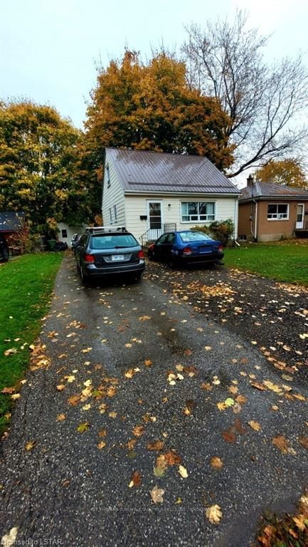 Listing Image 4