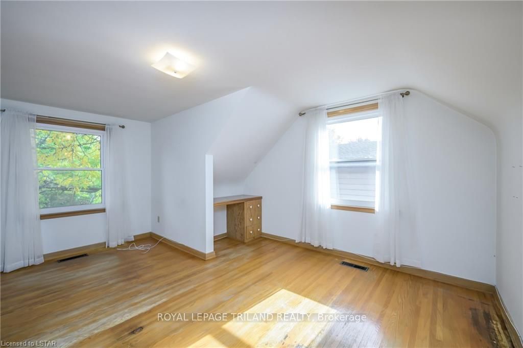 Listing Image 17