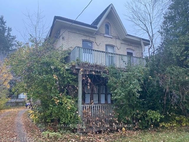 Listing Image 4