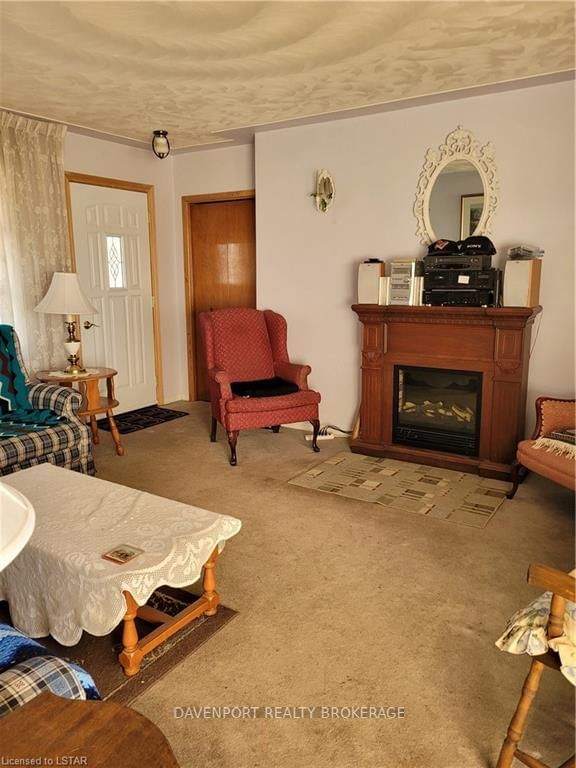 Listing Image 9