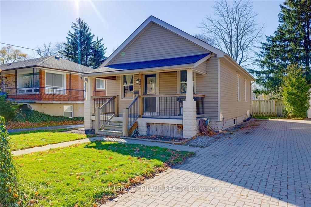 Listing photo 2