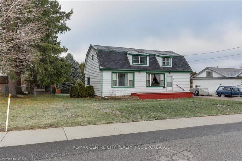 32 Ann St, Lambton Shores, N0M 1B0 | Image 2