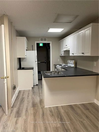 Unit 3 — 703 TALBOT St, St. Thomas - NW image-0-1