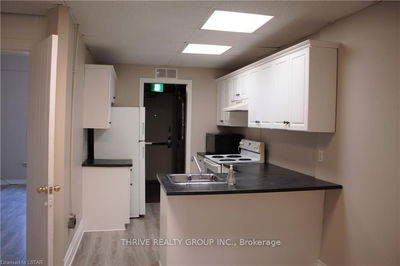 Unit 3 — 703 TALBOT St, St. Thomas - NW image-0-3