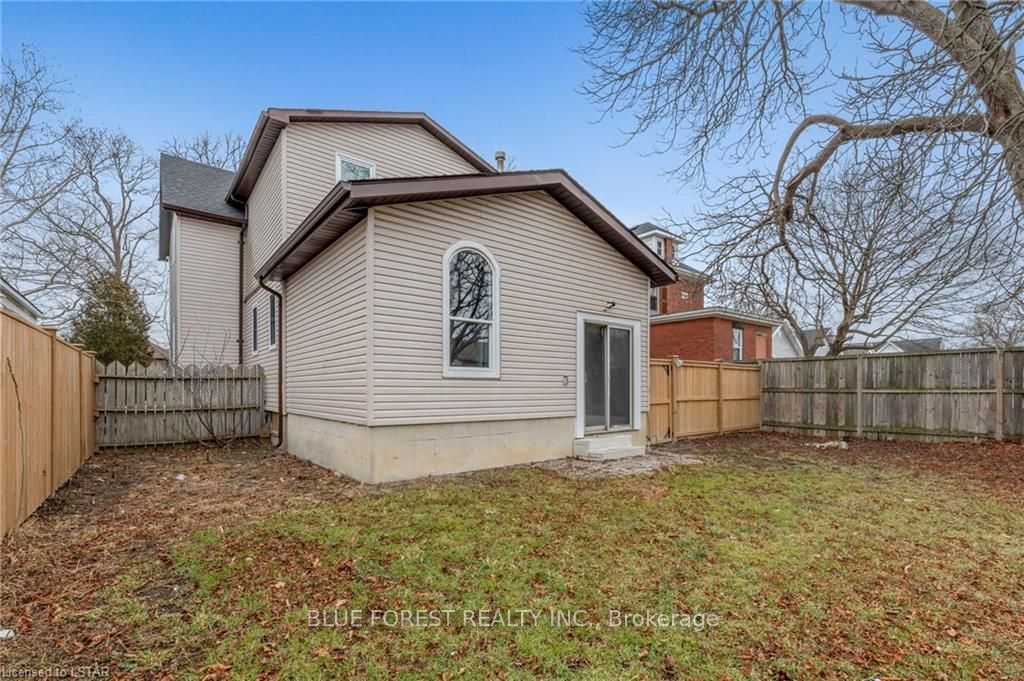 Listing Image 7