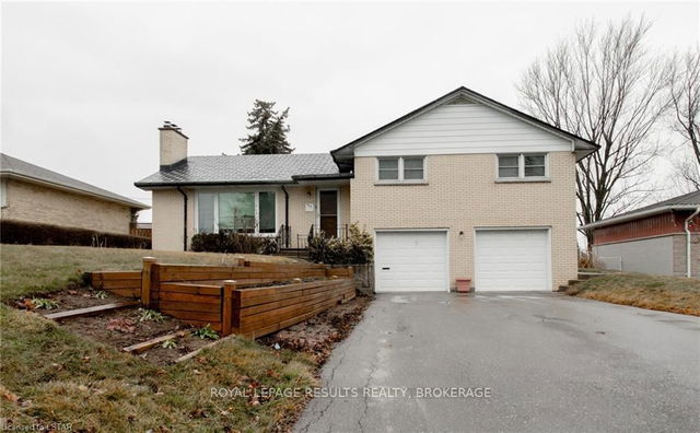 943 EAGLE Crescent