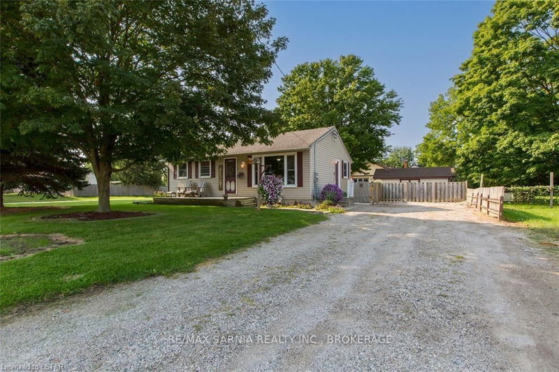 232 Queen St, Strathroy-Caradoc, N7G 2J1 | Image 2