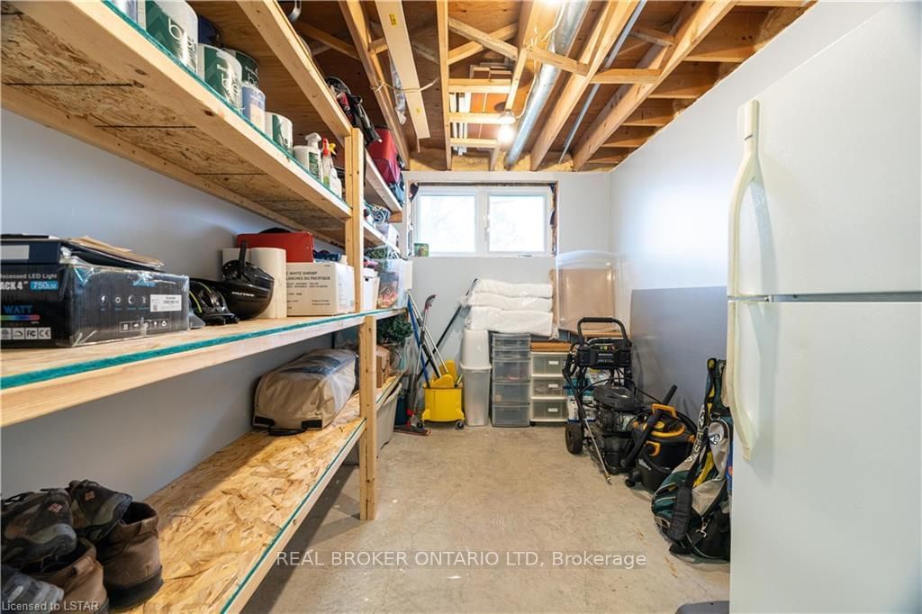 Listing Image 32