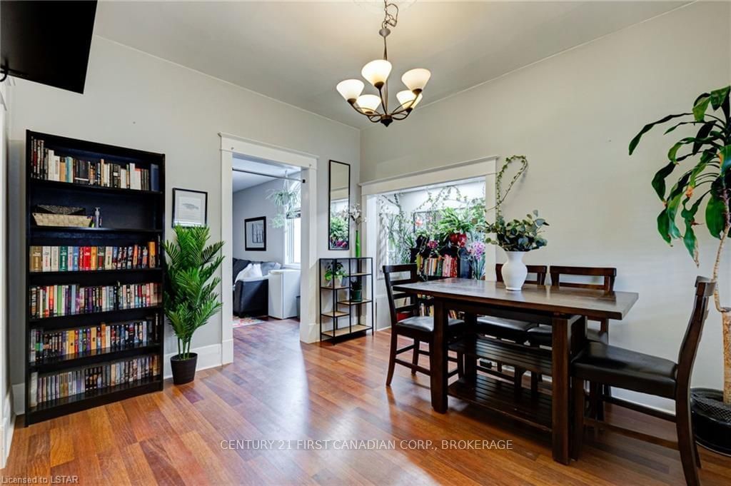 Listing Image 7