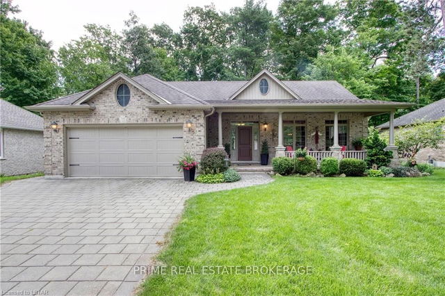 10215 PINEVIEW Crescent