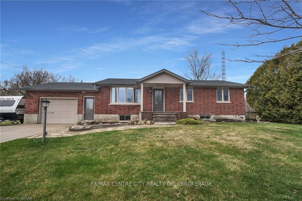 Detached House sold at 22821 Melbourne Road, Strathroy-Caradoc, Melbourne, N0L 1T0 - MLS: X7813072
