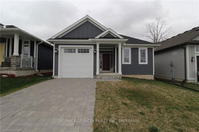 13 CREEKSIDE Place