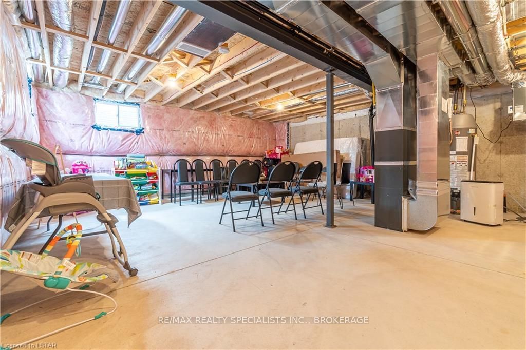 Listing Image 40