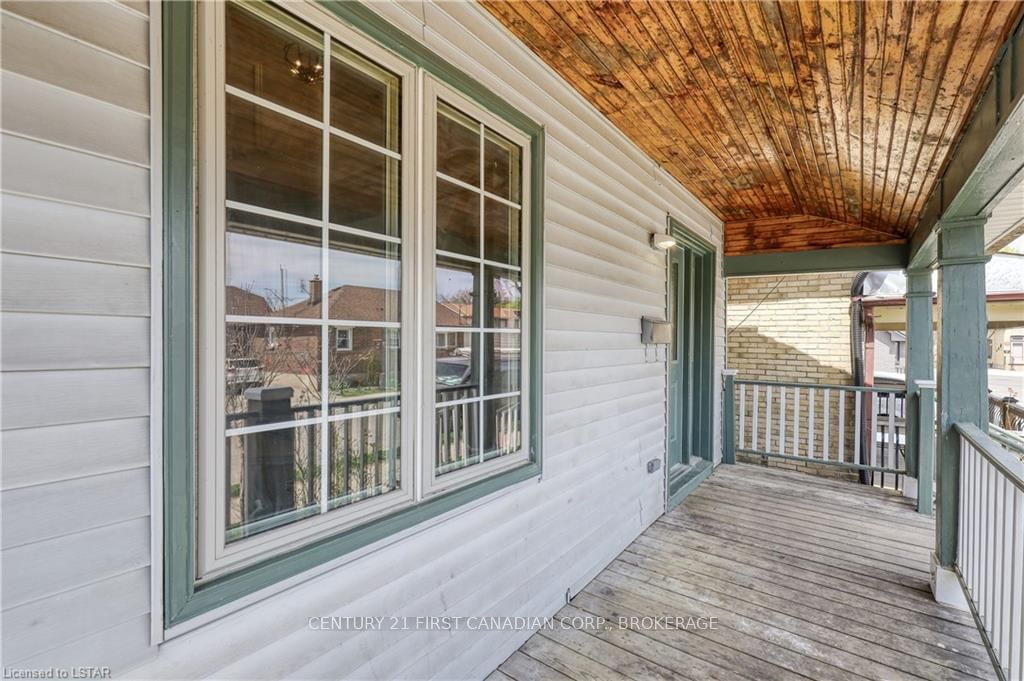 Listing Image 3