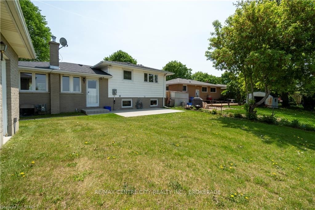 Listing Image 7