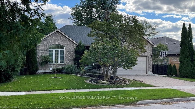 735 THORNWOOD Drive
