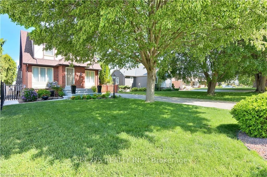 Listing Image 3