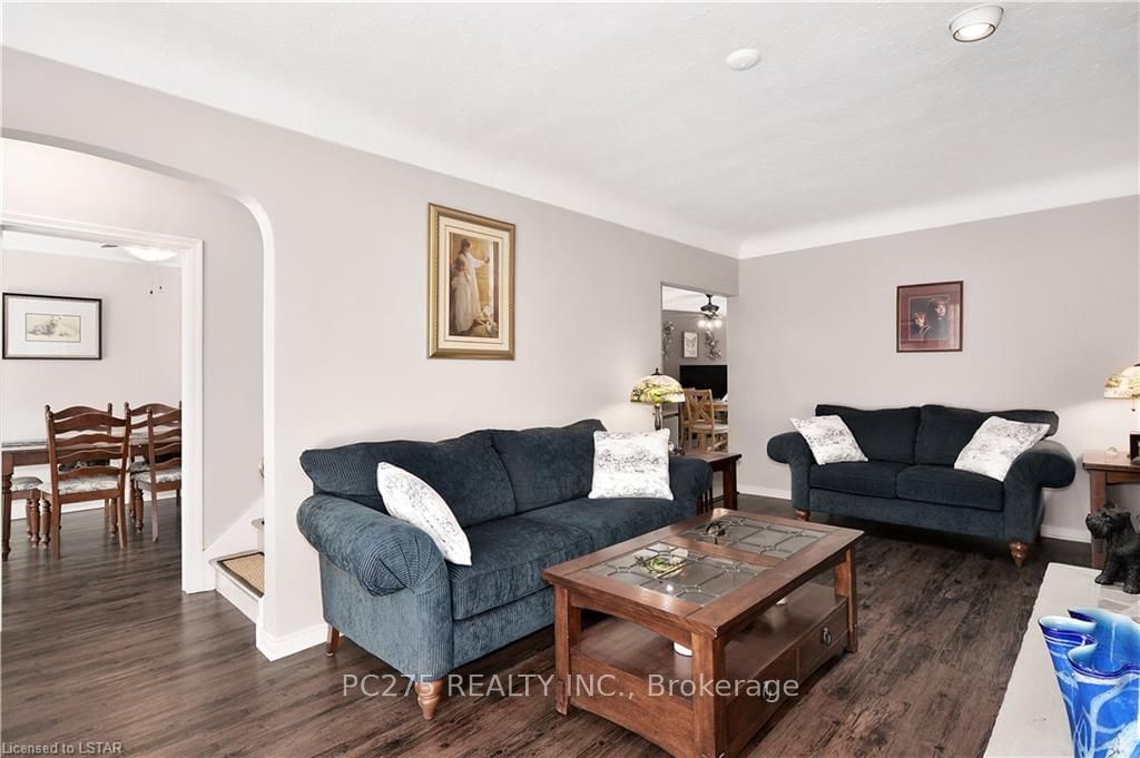 Listing Image 7