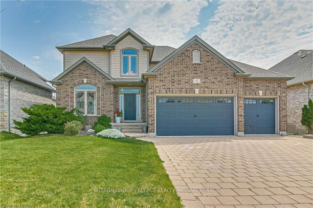 4 ASHWOOD Crescent