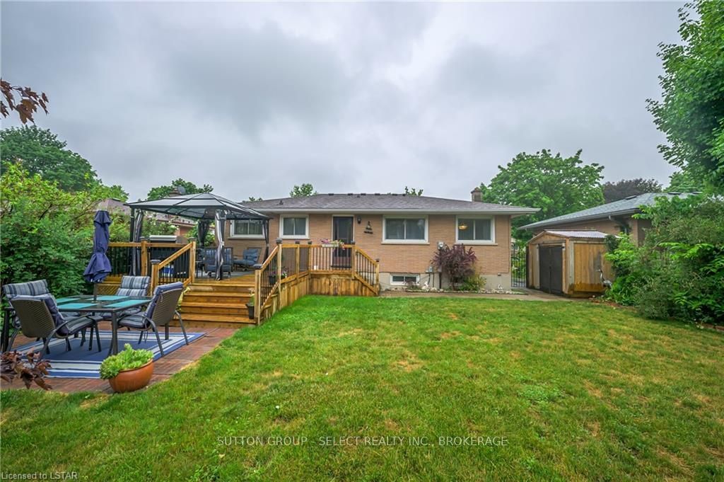 Listing Image 11