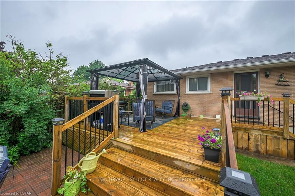 Listing Image 12