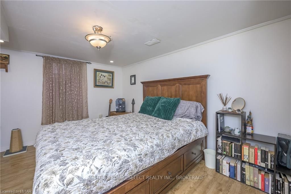 Listing Image 37