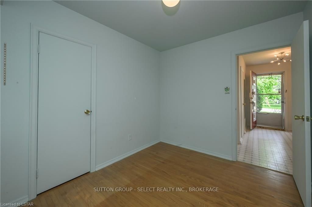 Listing Image 24