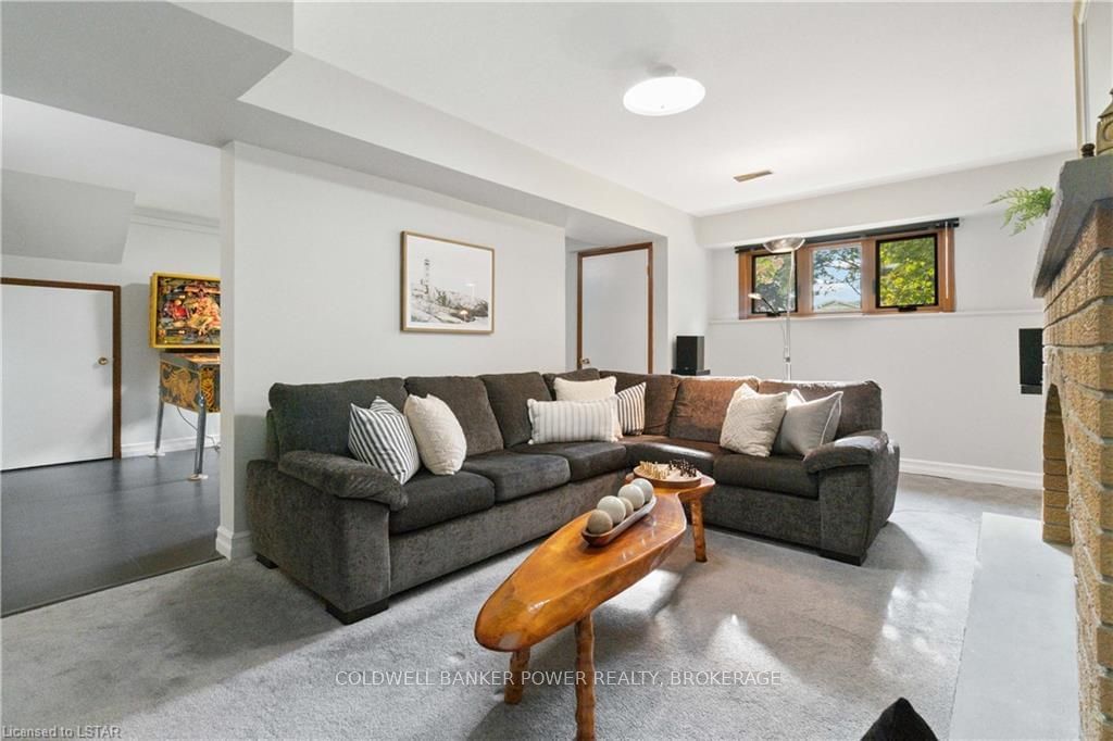 Listing Image 32