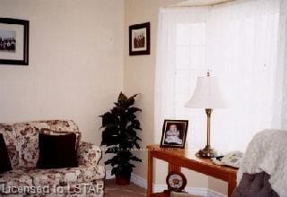 2 Harrington Cres, St. Thomas, N5R 6J1 | Image 2