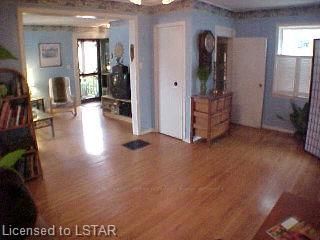 326 Smith St, Central Elgin, N5L 1C6 | Image 2