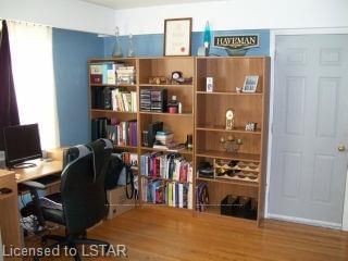 Listing Image 7