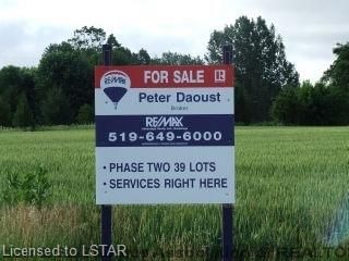 39 East Glen Dr, Lambton Shores, N0M 1B0 | Image 2