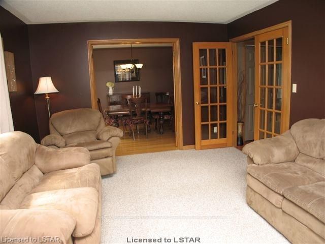 227 William St E, North Middlesex, N0M 2K0 | Image 2