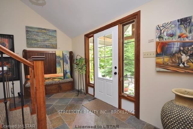 9941 Nipigon St, Lambton Shores, N0M 2L0 | Image 2