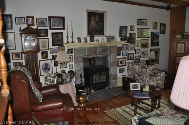Listing Image 7