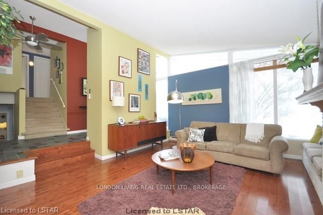 Listing Image 5