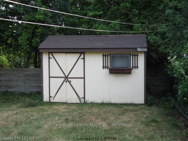 Listing Image 3