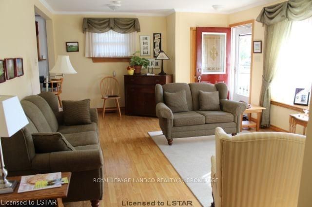 Listing Image 7