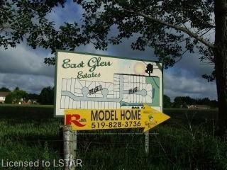 39 East Glen Dr, Lambton Shores, N0M 1B0 | Image 3