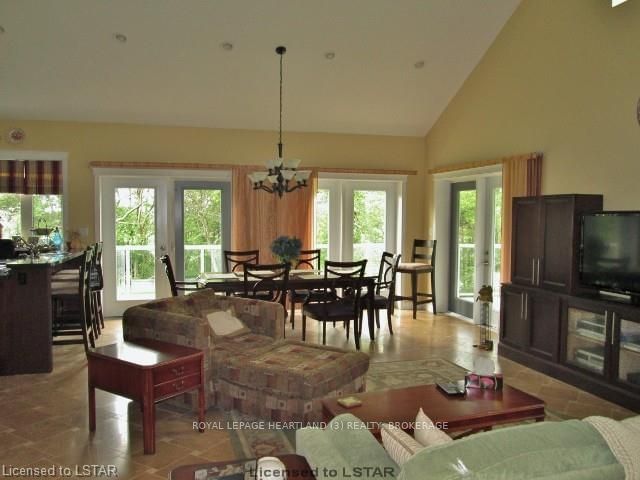 34241 Coursey Line, Lucan Biddulph, N0M 2J0 | Image 2