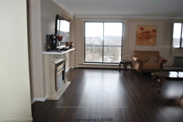 Room1