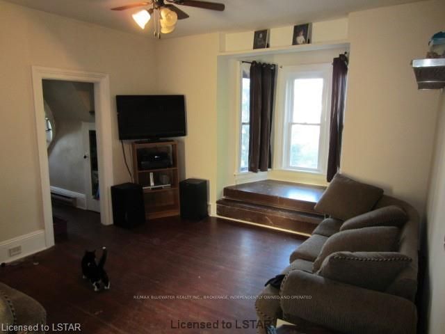 Listing Image 7