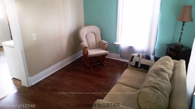 Listing Image 4
