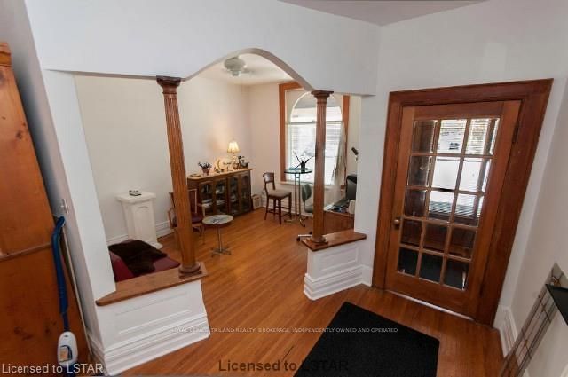 Listing Image 3