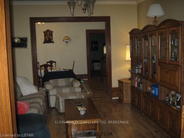 Listing Image 8