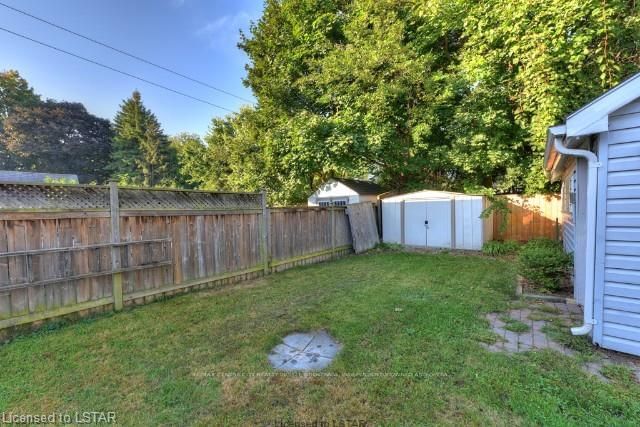 Listing Image 5