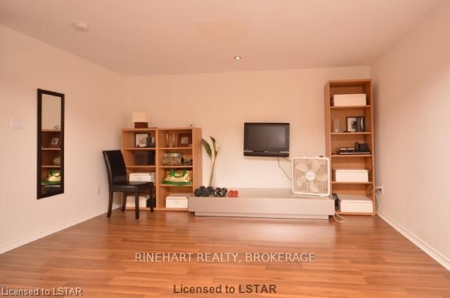 Listing Image 25